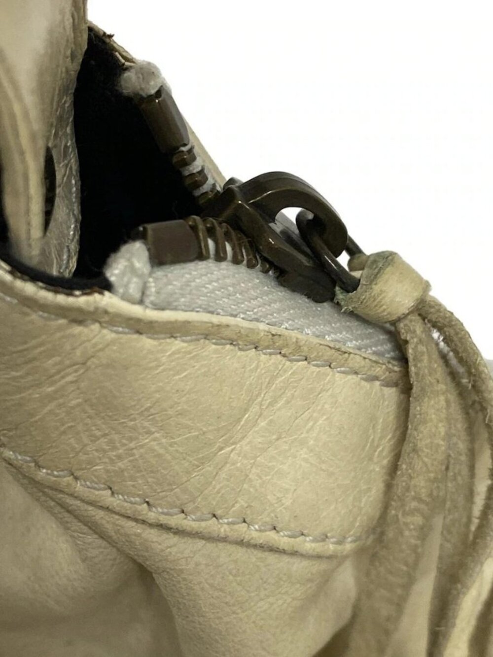 BALENCIAGA The Day 140442 Cream Leather Shoulder Bag - Picture 10 of 15